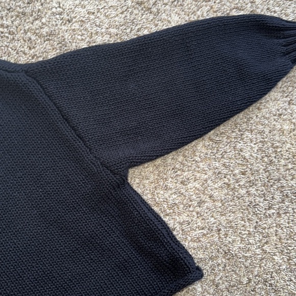 Aerie cropped oversized knit sweater in black size large - Picture 3 of 6